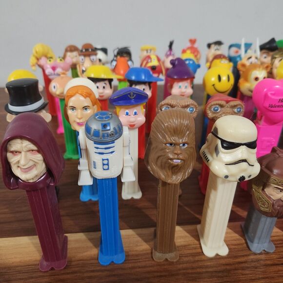 Pez Dispensers Vintage Lot of 52 Star Wars Flinstone Snoopy Lord of the Rings ET - Picture 3 of 10